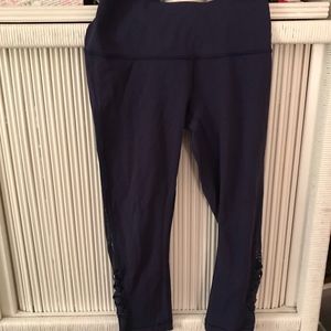Navy Lululemon cropped high waisted leggings